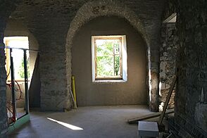 Строительство и реконструкция дворцов и крепостей