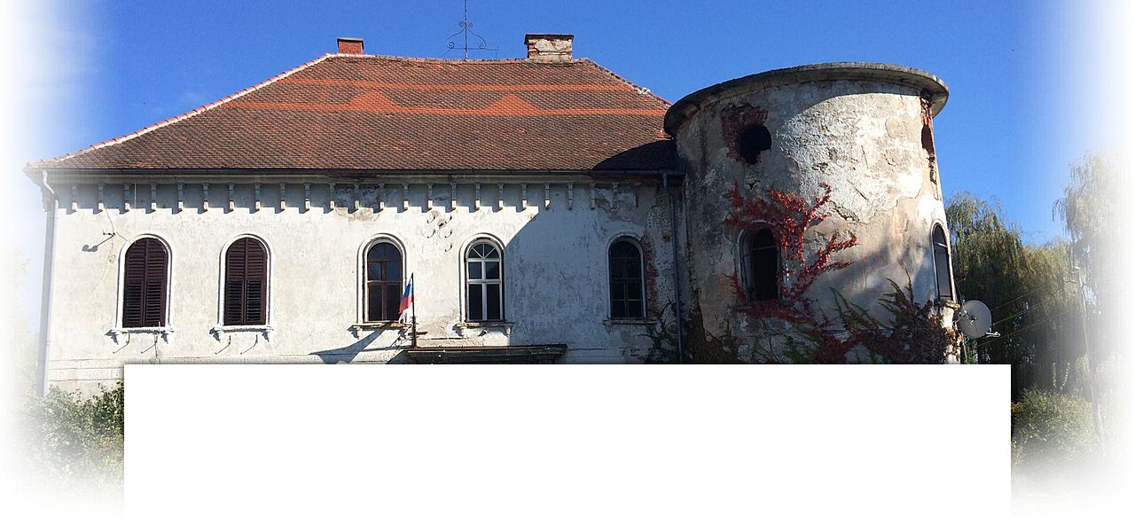 Красивый старинный особняк 1613 года постройки